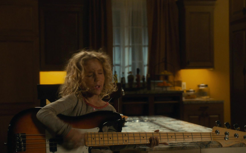 Fender Guitar in Scary Movie 5 (2013)