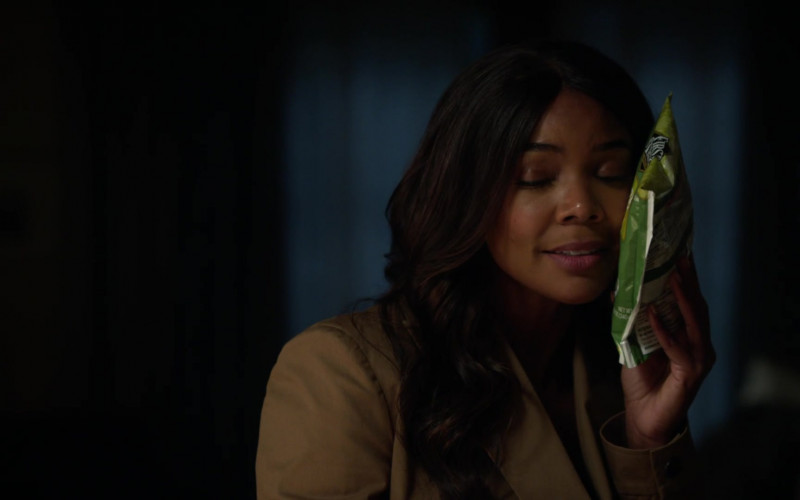 First Street Green Peas Used by Gabrielle Union as Syd in L.A.'s Finest S02E03 (1)