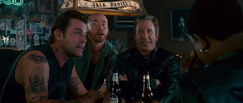 Michelob Ultra Beer of Ray Liotta as Jack in Wild Hogs (1)