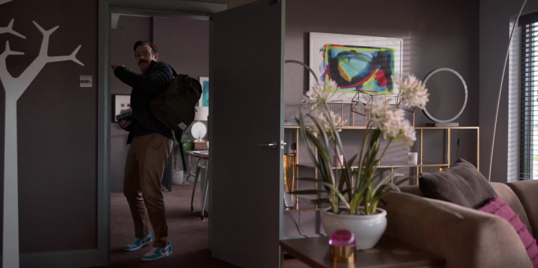 Nike Air Jordan 1 Low-Top Blue-White Sneakers of Jason Sudeikis in Ted Lasso S01E08
