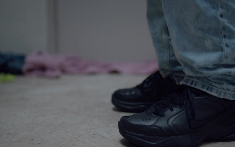 Nike Air Monarch IV Men’s Black Leather Sneakers in Room 104 S04E07