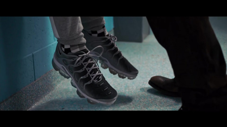 Nike Air Vapormax Plus Wolf Grey Sneakers in Freaky (2020)