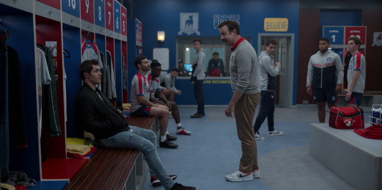 Nike Sneakers Of Jason Sudeikis In Ted Lasso S01E06 