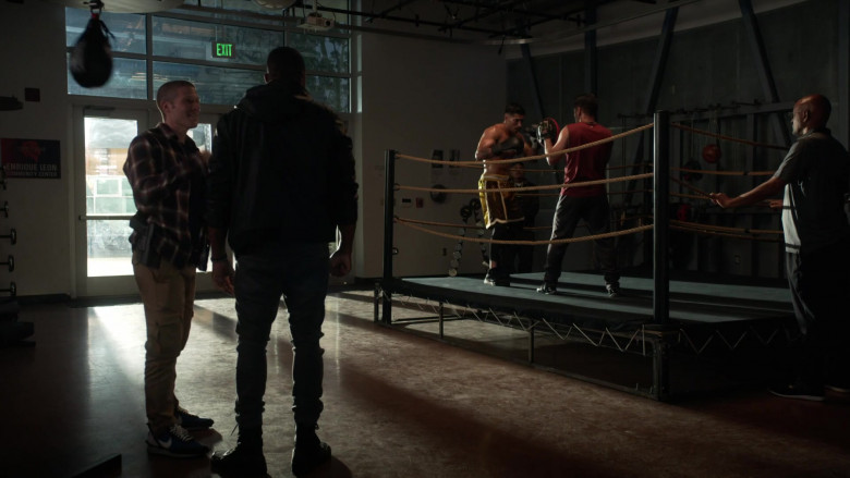 Nike Sneakers of Zach Gilford as Ben Walker in L.A.'s Finest S02E01 (1)