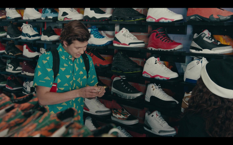 Nike and Air Jordan Shoes in the Store in Sneakerheads S01E02 (8)