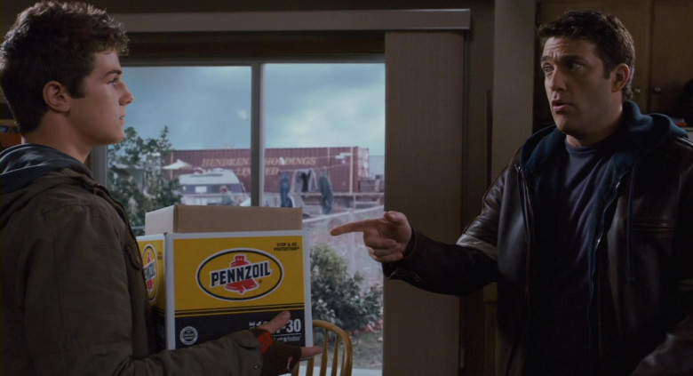 Pennzoil Motor Oil Box in Scary Movie 4 (2)