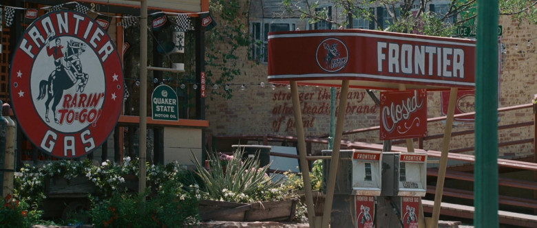 Quaker State Motor Oil Signs in Wild Hogs (2007)