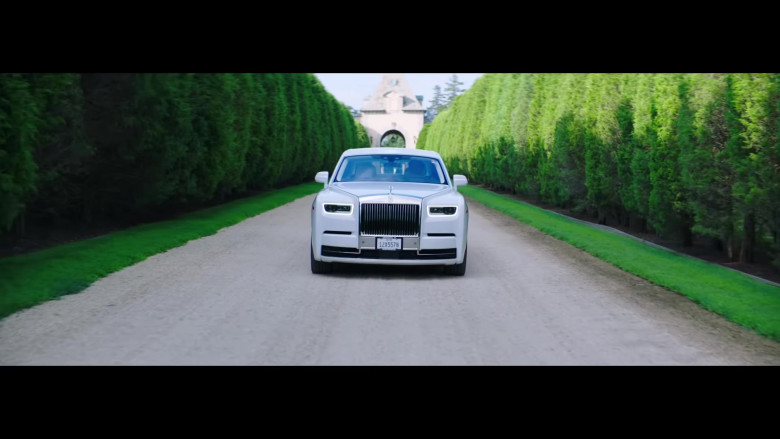 Rolls-Royce Phantom White Luxury Vehicle in “Pa’ Ti + Lonely” Music Video 2020 by Jennifer Lopez & Maluma (5)