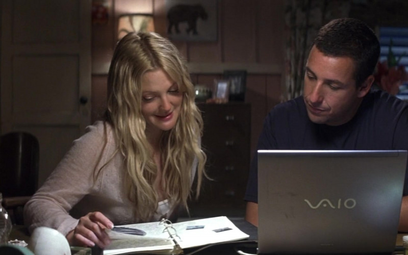 Sony Vaio Laptop of Drew Barrymore as Lucy Whitmore & Adam Sandler as Henry Roth in 50 First Dates Romantic Film (2)