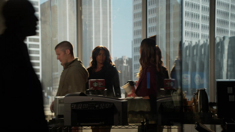 Starbucks House Blend Coffee in L.A.'s Finest S02E02 (1)