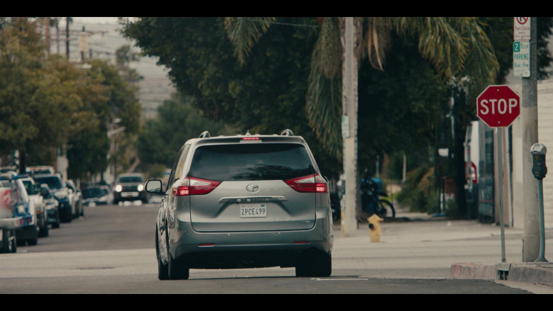 Toyota Sienna Car of Allen Maldonado as Devin in Sneakerheads S01E01 101 TV Series (1)