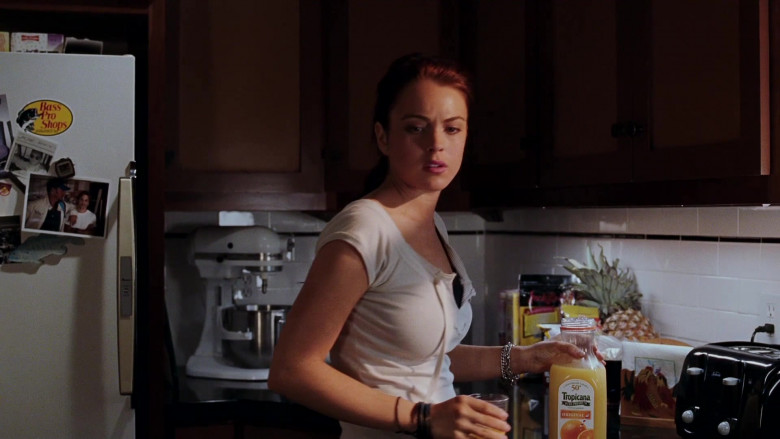 Tropicana Juice Enjoyed by Lindsay Lohan as Margaret ‘Maggie’ Peyton in Herbie Fully Loaded (2)