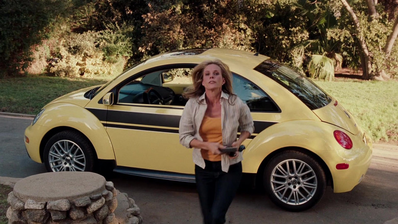 Volkswagen New Beetle Yellow Car of Cheryl Hines as Sally in Herbie Fully Loaded (2)