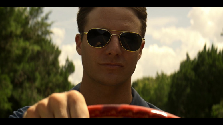 AO Pilot Sunglasses (Gold Frame) in The Right Stuff S01E02 TV Show (4)