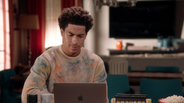 Apple MacBook Pro Laptop of Marcus Scribner as Junior in Black-ish Season 7 TV Show (1)