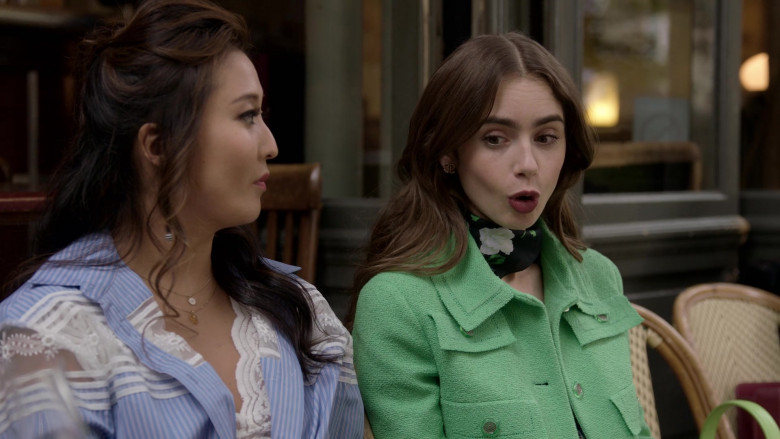 Chanel Earrings of Lily Collins in Emily in Paris S01E05 (1)