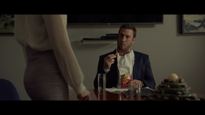 Cheetos Snacks of Pablo Schreiber as Ezekiel in The Devil Has a Name (2019)