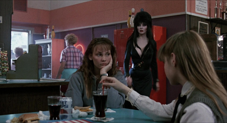 Diet Pepsi Soda Cans in Elvira Mistress of the Dark (1)