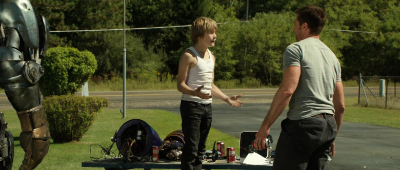 Dr Pepper Soda Enjoyed by Dakota Goyo as Max Kenton in Real Steel (3)