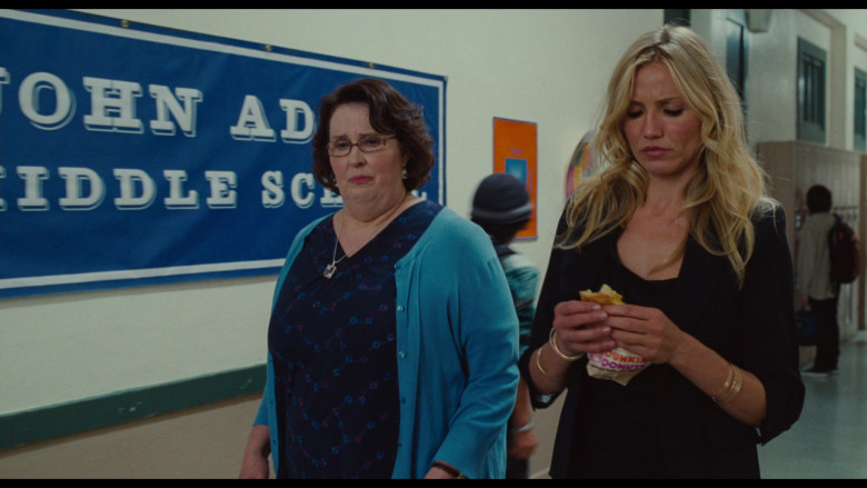 Dunkin’ Donuts Food Enjoyed by Cameron Diaz as Elizabeth Halsey in Bad Teacher Movie (2)