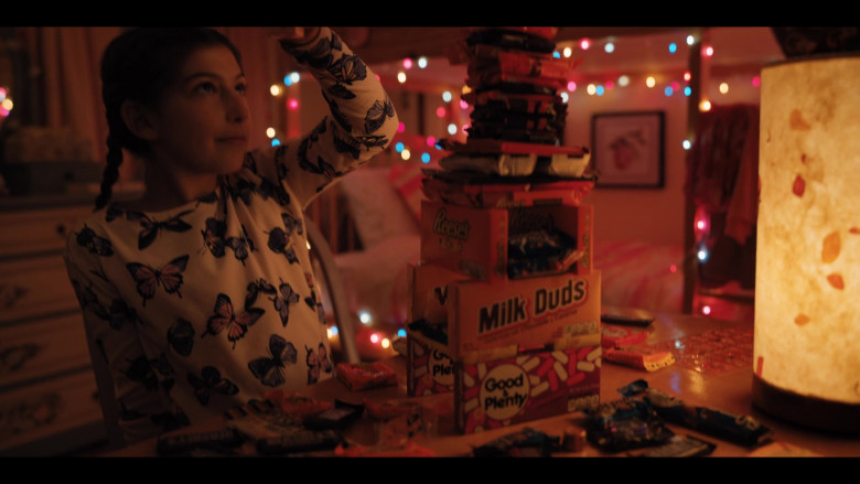 Good & Plenty, Milk Duds and Reese's of Sunny Sandler as Cooky in Hubie Halloween (2020)