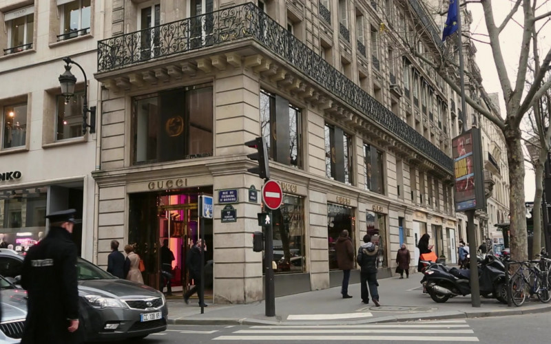 Gucci Store in Emily in Paris S01E10 Cancel Couture (2020)