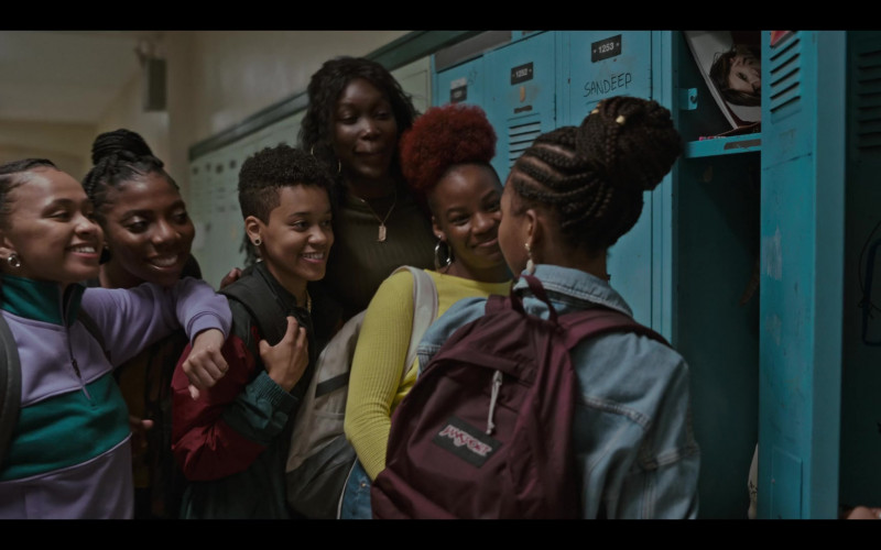 JanSport Backpack of Odley Jean as Dominique Pierre in Grand Army S01E09 (2)