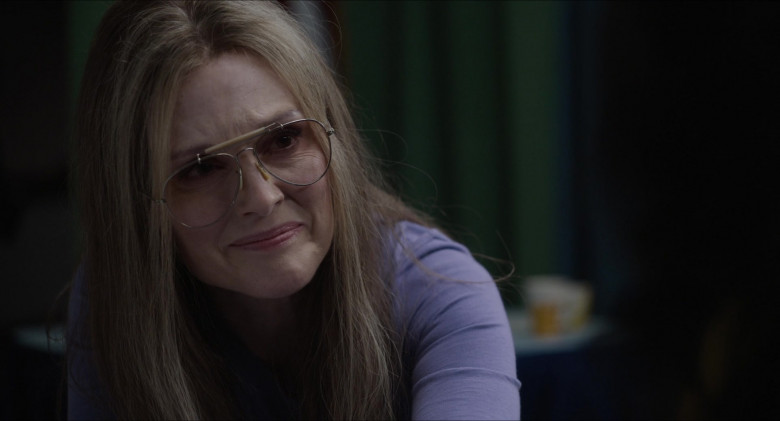 Julianne Moore as Gloria Steinem Wears Ray-Ban Shooter Aviator Design Glasses in The Glorias Movie (8)