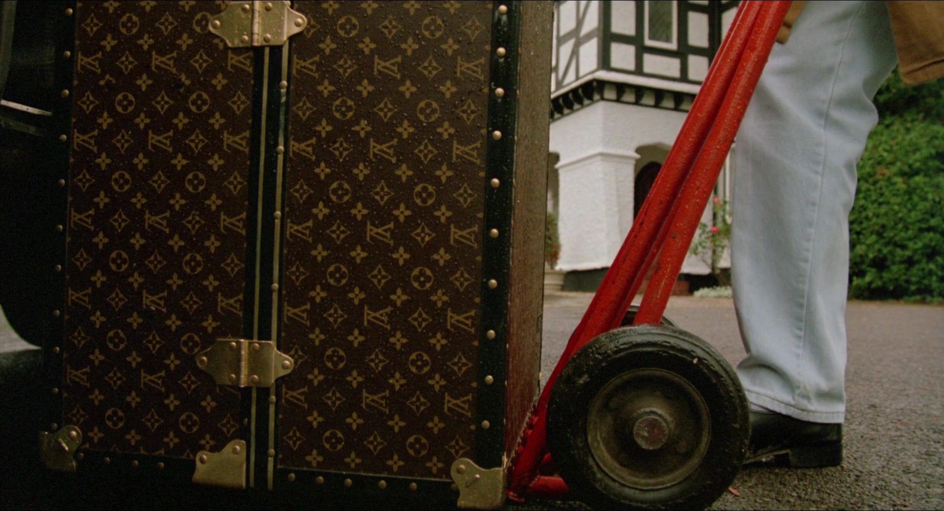 Louis Vuitton Luggage And Bags In The Witches (1990)