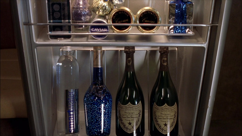 Moët & Chandon Champagne and Smartwater Bottles in The Adventures of Pluto Nash (2002)