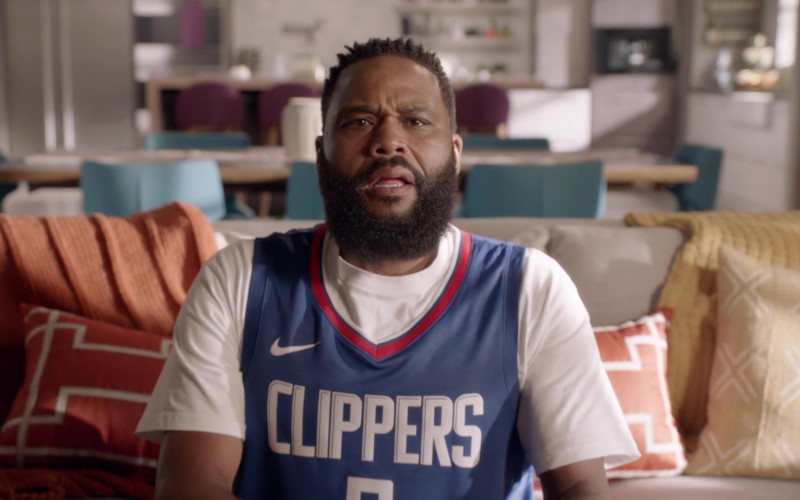 Nike LA Clippers Basketball Jersey Outfit of Anthony Anderson as Dre in Black-ish S07E01 TV Show (1)