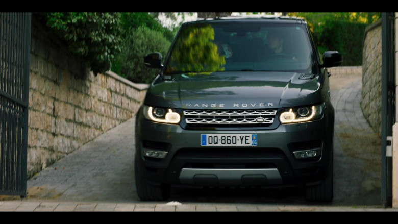 Range Rover Cars in Riviera S03E04 TV Show (3)