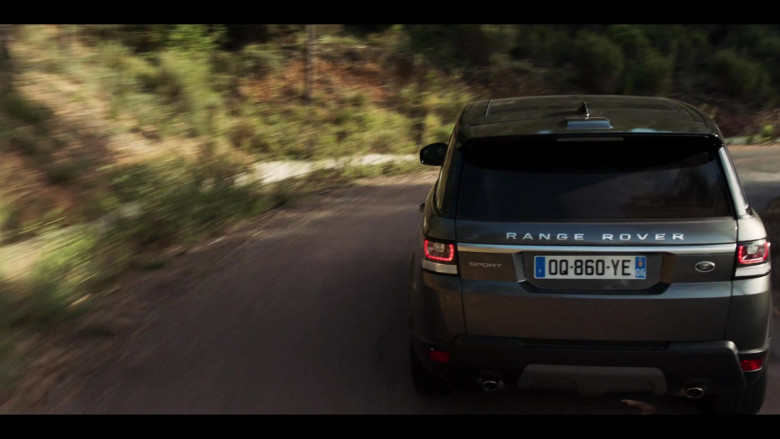 Range Rover Cars in Riviera S03E04 TV Show (4)