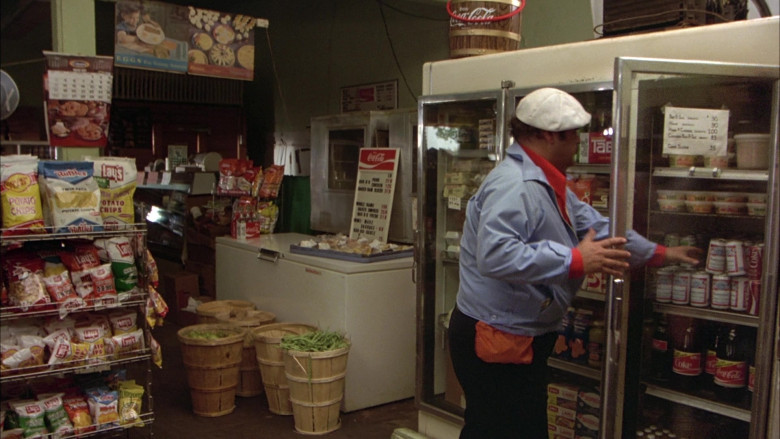 Ruffles, Lay's, Coca-Cola, Tab, Budweiser in The Cannonball Run (1981)