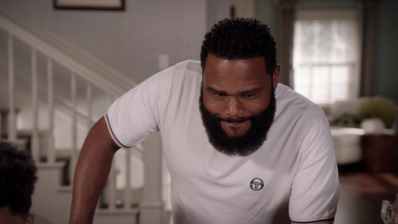 Sergio Tacchini White Polo Shirt Outfit of Anthony Anderson as Dre in Black-ish S07E02 TV Show (2)