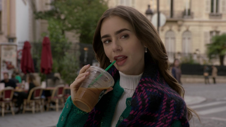 Starbucks Coffee Drink of Lily Collins as Emily Cooper in Emily in Paris S01E06