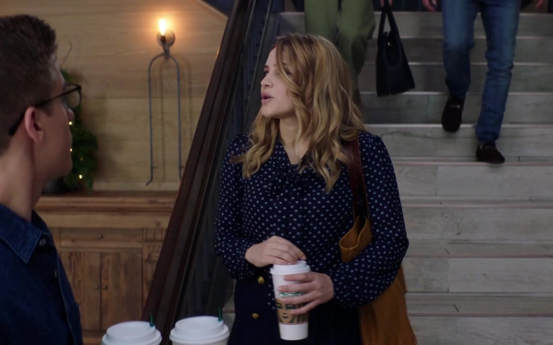 Starbucks Coffee Enjoyed by Josephine Langford as Tessa Young in After We Collided (2020)
