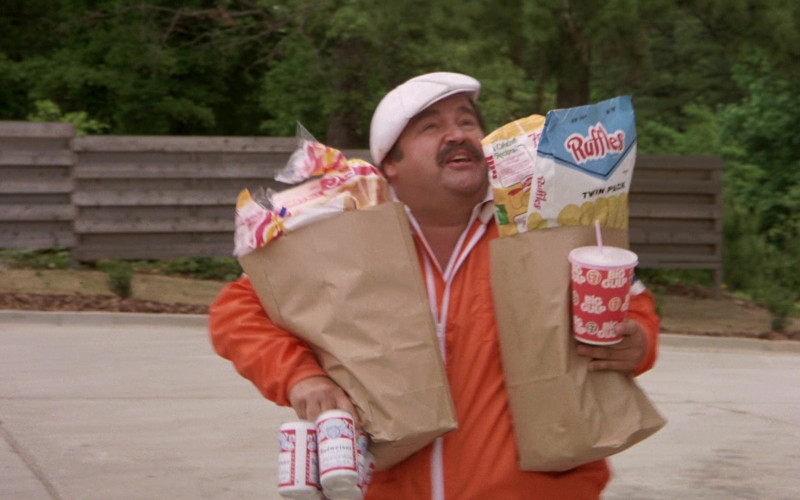 Ruffles Chips, Big Gulp Drink and Budweiser Beer Held by Dom DeLuise as Mechanic Victor Prinzi a.k.a. 'Captain Chaos' in The Cannonball Run (1981)