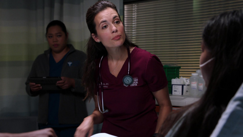 3M Littmann Stethoscope of Torrey DeVitto as Dr. Natalie Manning in Chicago Med S06E01 (2)
