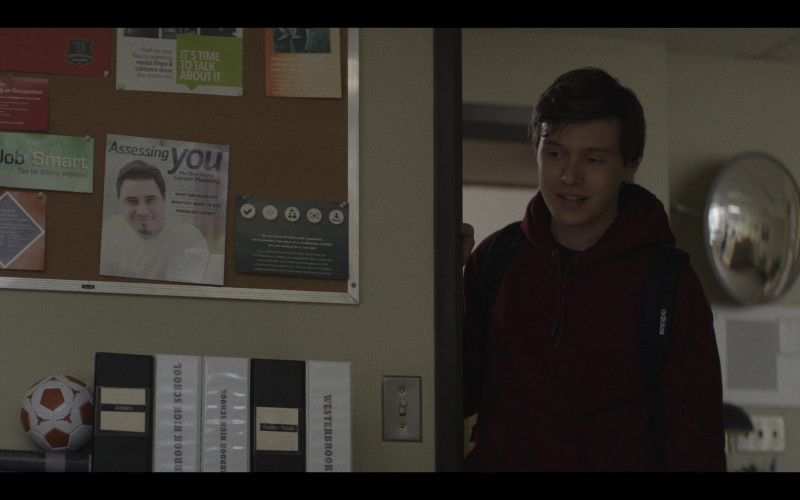 Adidas Backpack of Nick Robinson as Eric Hunter in A Teacher S01E01 (2020)