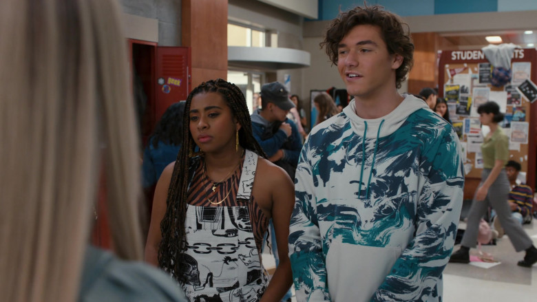 Adidas Tie-Dye Hoodie of Belmont Cameli as Jamie Spano in Saved by the Bell S01E06 (1)