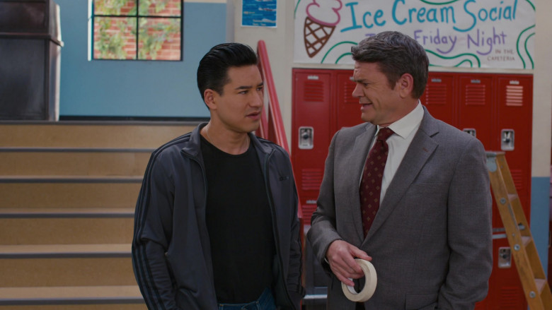 Adidas Track Jacket of Mario Lopez as A.C. Slater in Saved by the Bell S01E03