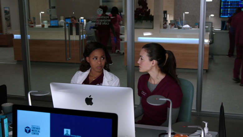 Apple iMac All-in-One Macintosh Desktop Computers in Chicago Med S06E02 (6)