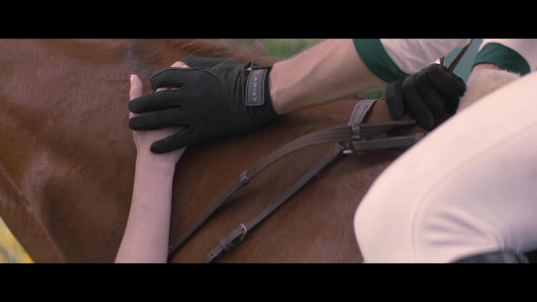 Ariat Gloves of Calam Lynch as George Winthorp in Black Beauty (2020)