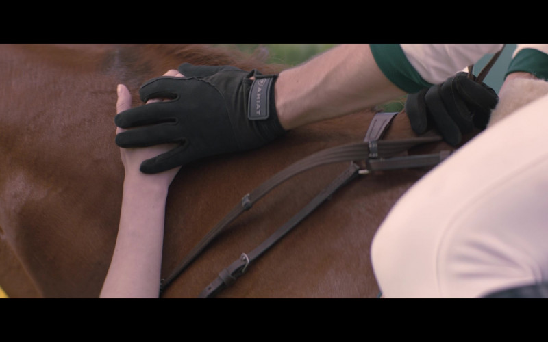 Ariat Gloves of Calam Lynch as George Winthorp in Black Beauty (2020)