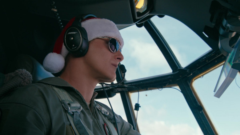 Bose Aviation Headset of Alexander Ludwig as Captain Andrew Jantz in Operation Christmas Drop (1)