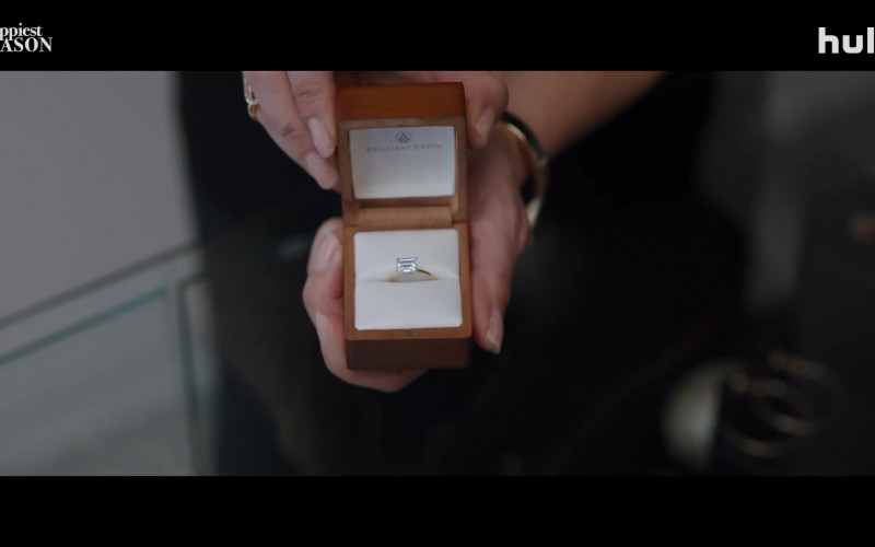 Brilliant Earth Wedding Ring in Happiest Season (2020)
