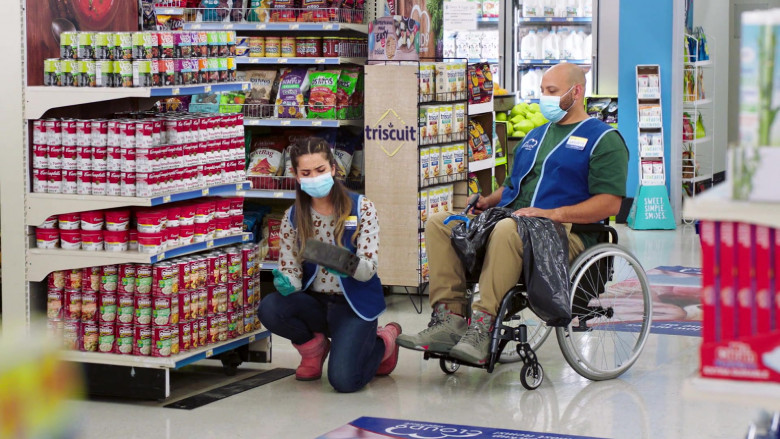 Campbells, Tostitos and Triscuit in Superstore S06E04 TV SHow