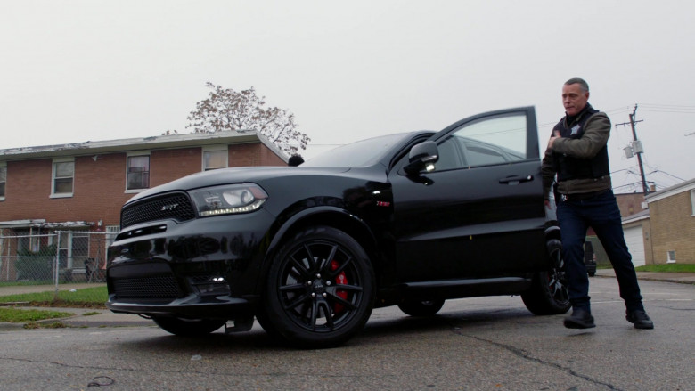 Dodge Durango Black Car of Jason Beghe as Detective Sergeant Henry ‘Hank' Voight in Chicago P.D. S08E02 (2)