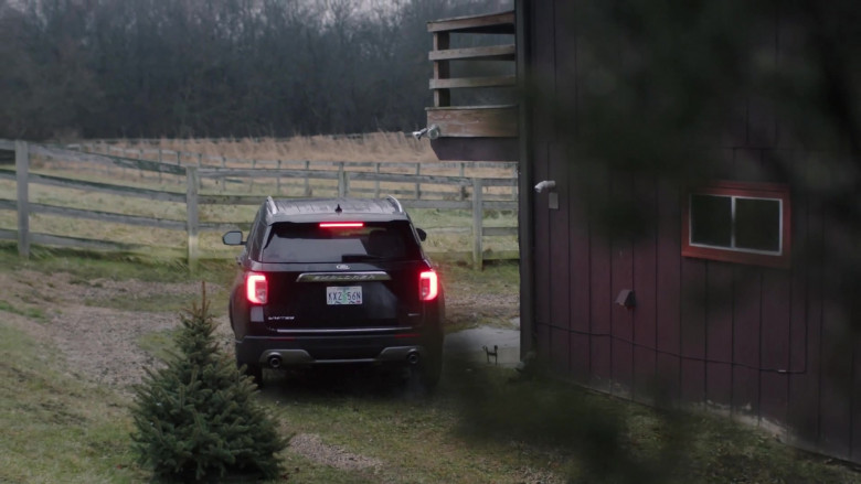 Ford Explorer Black Car in Next S01E05